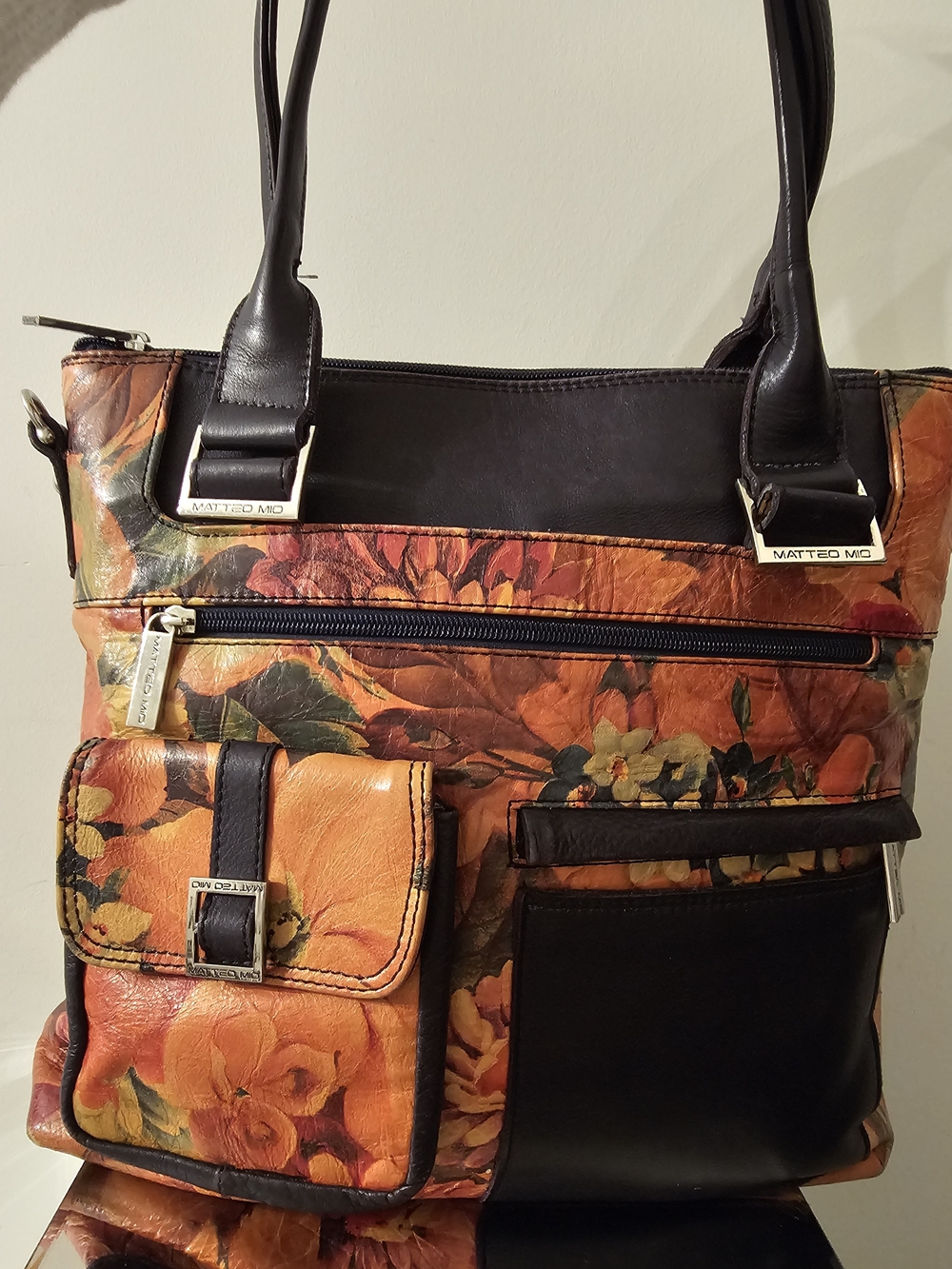 Matteo Mio Floral Shoulder Bag in Orange and Black